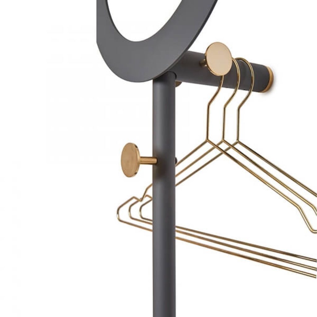 Monokel clothes hanger, from Klong